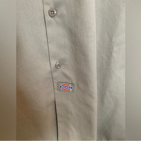 Dickies button down shirt EUC size 18-18.5 32/33. - Picture 4 of 6